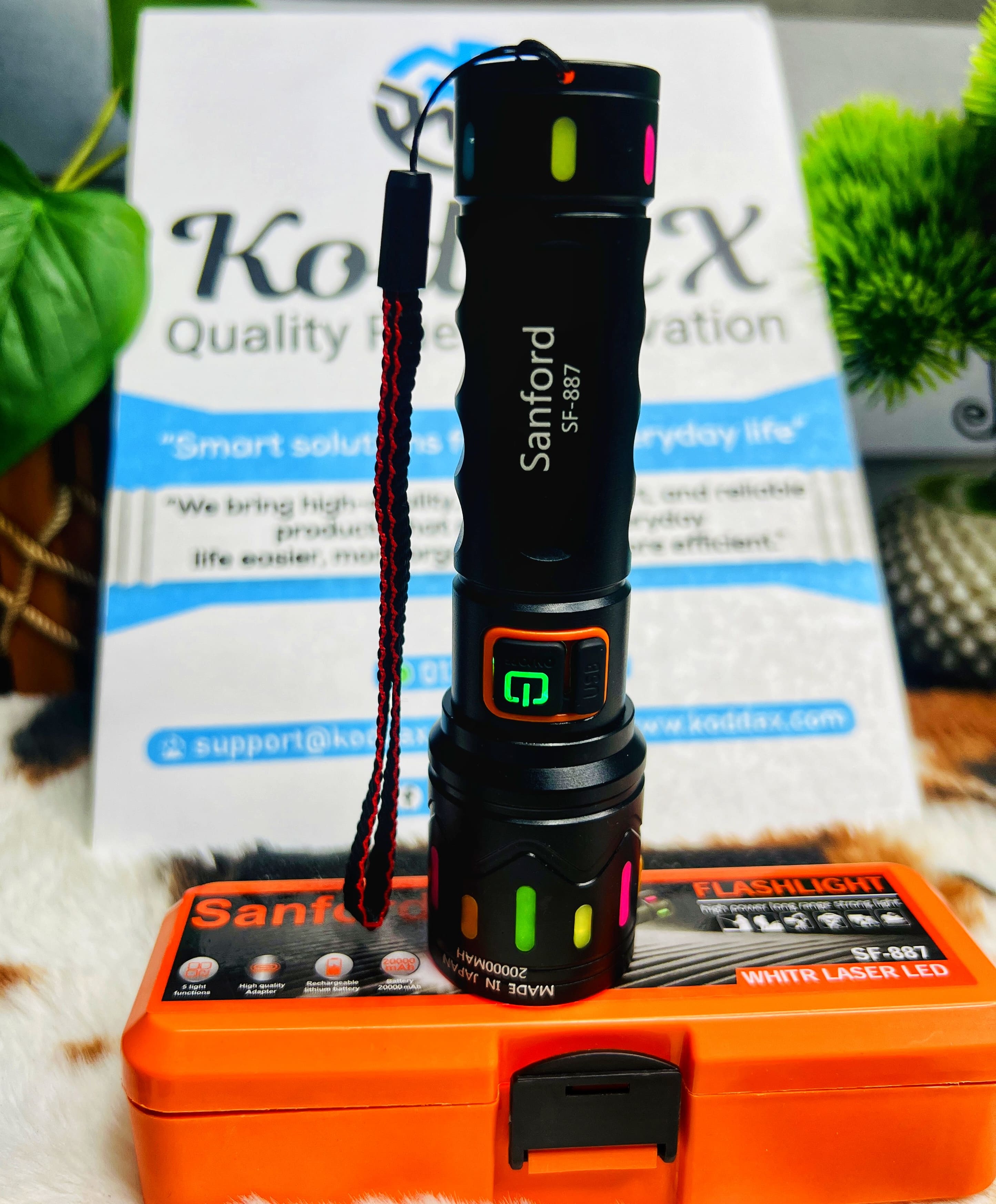 Sunford S F - 887 Zoom Flashlight